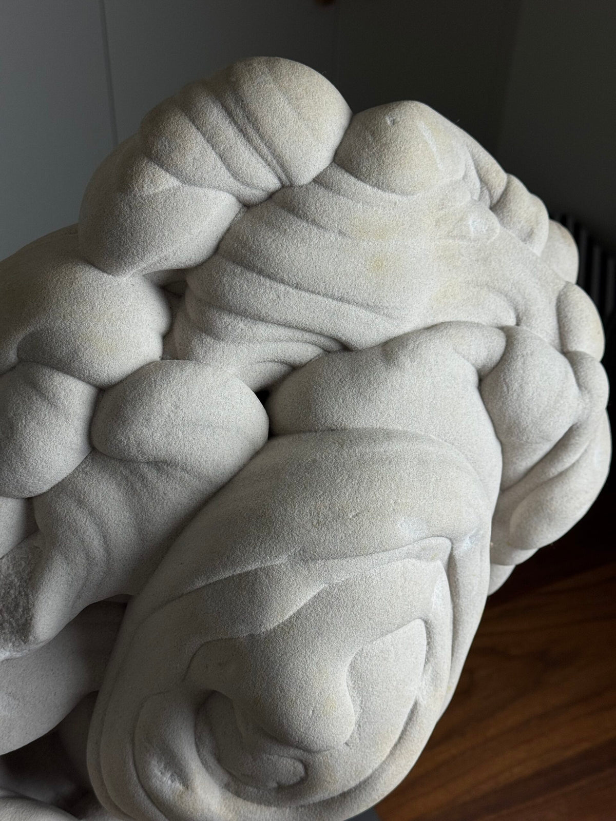 Giant Gogotte de Fontainebleau on Custom Stand, photo 12