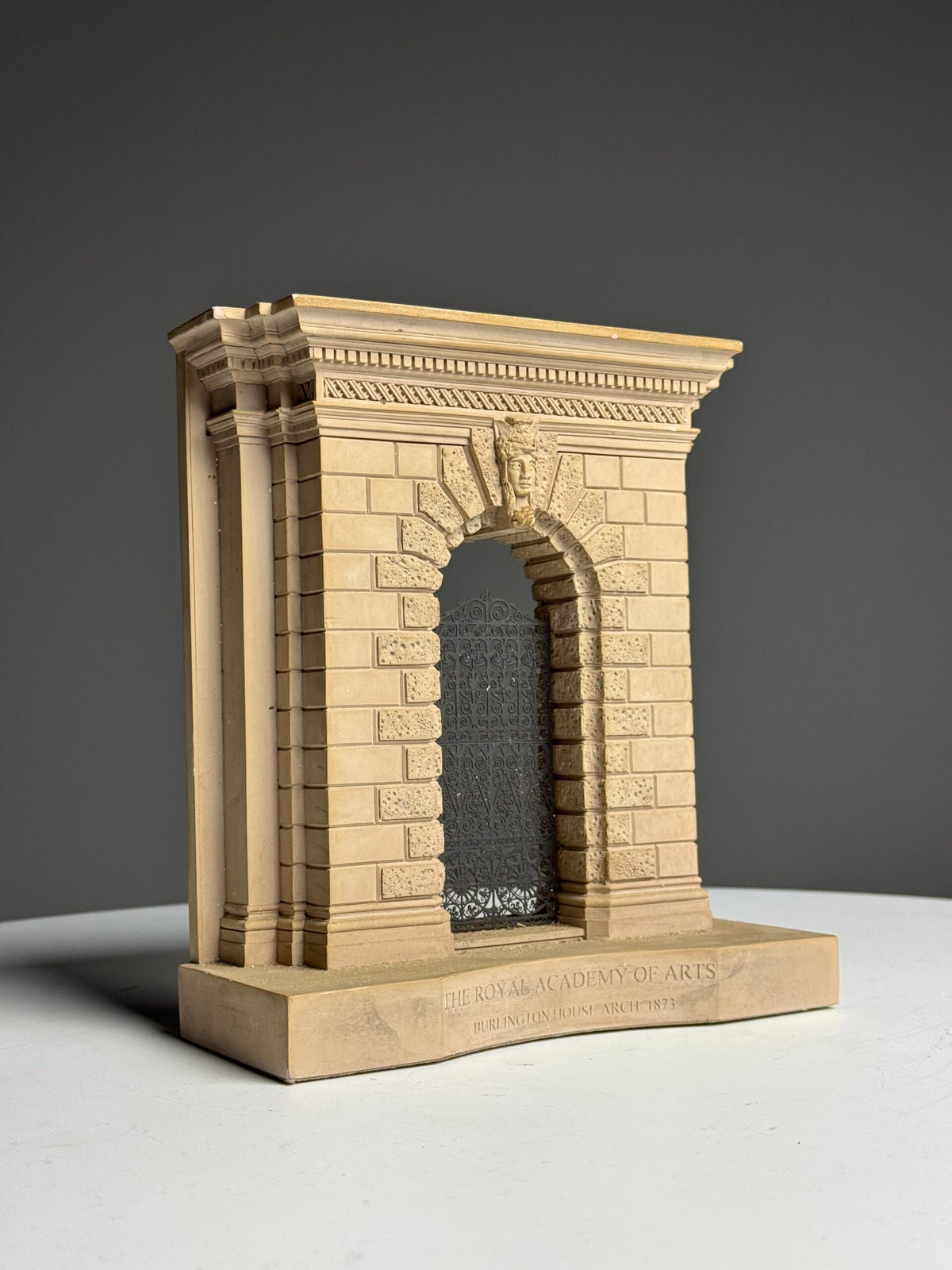 Architectural Scale Model of the Burlington House Arch, London, photo 2