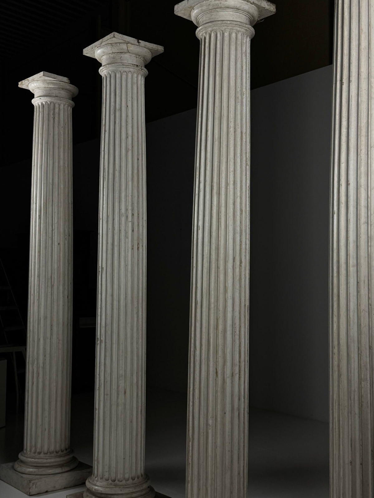Set of Four Neoclassical White Painted Wooden Columns, 272 cm, photo 6