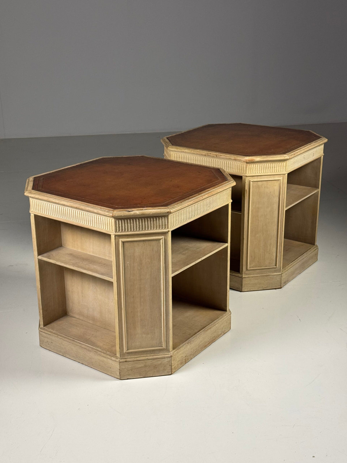 Pair of Classic Shop Display Pieces with Patinated Leather, 20th Century, photo 5