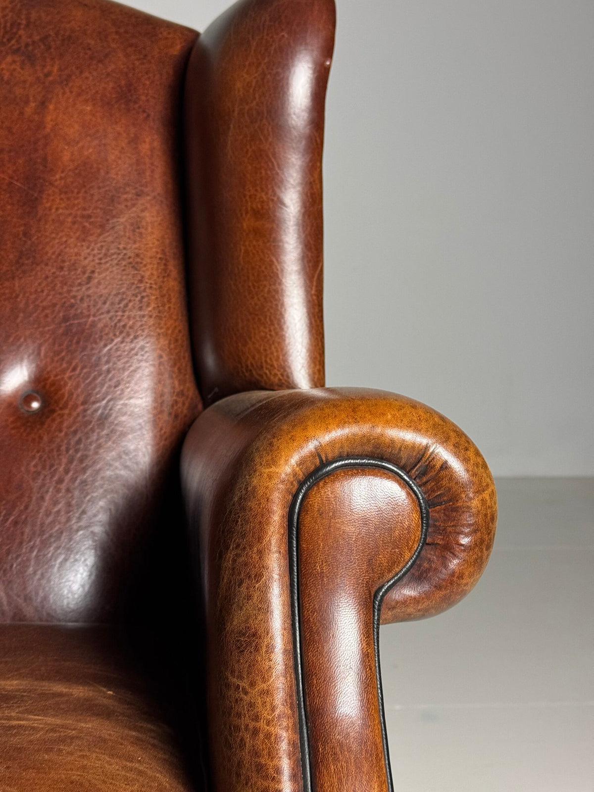 Sheepskin Wingback Club Armchair, photo 7