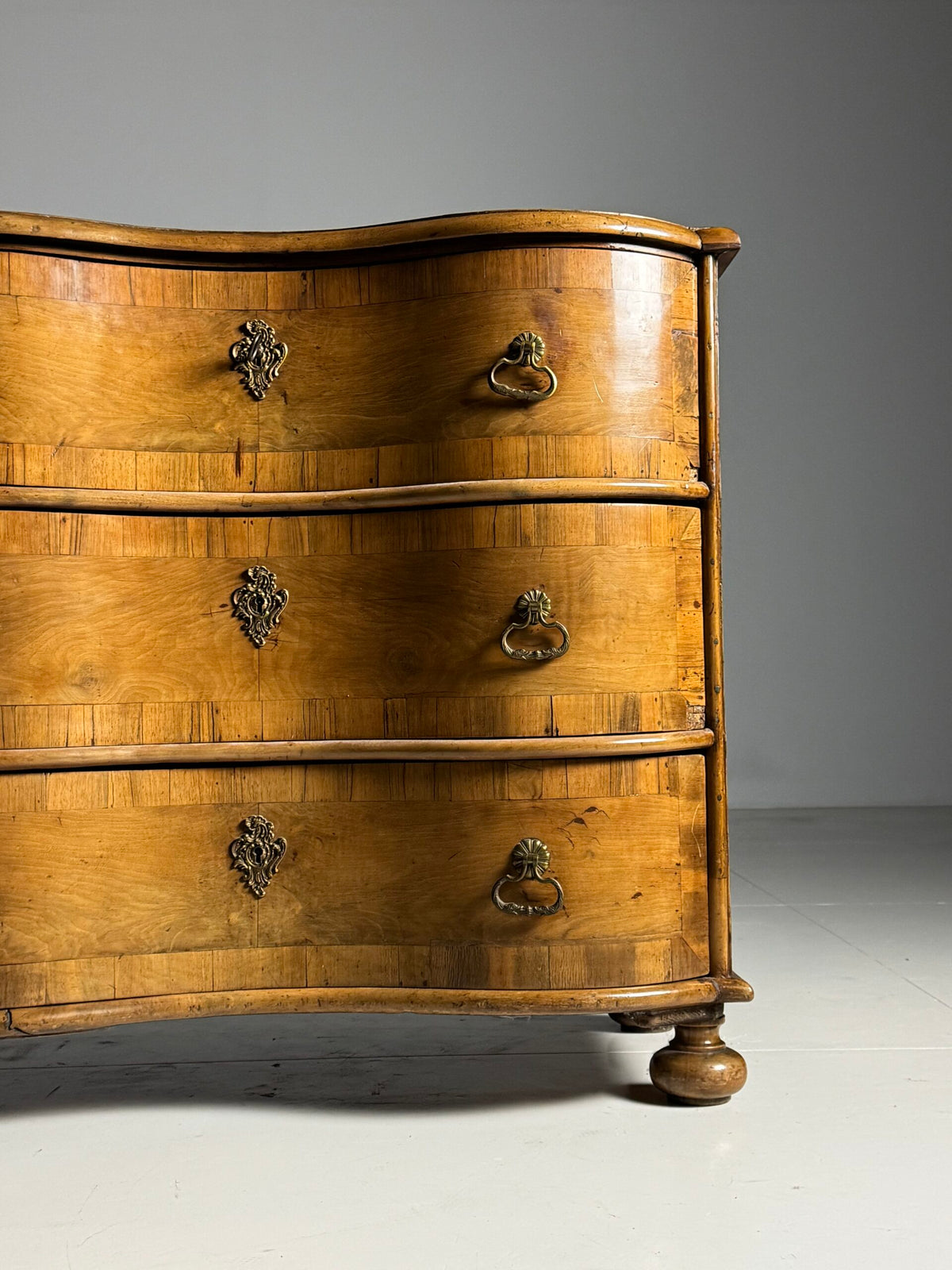 South German Serpentine Chest of Drawers, 18th Century, photo 30