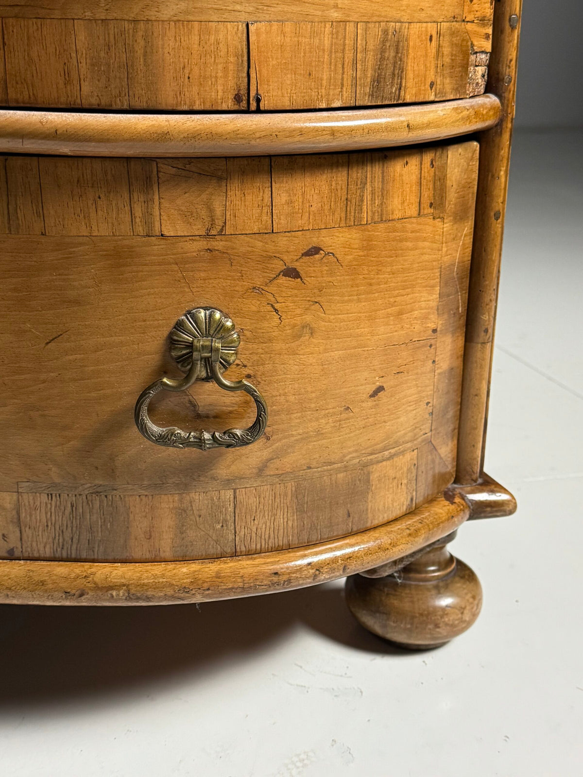 South German Serpentine Chest of Drawers, 18th Century, photo 26