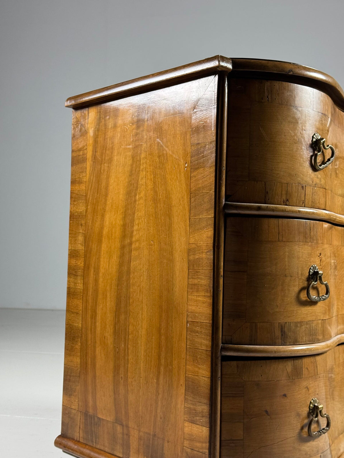 South German Serpentine Chest of Drawers, 18th Century, photo 11