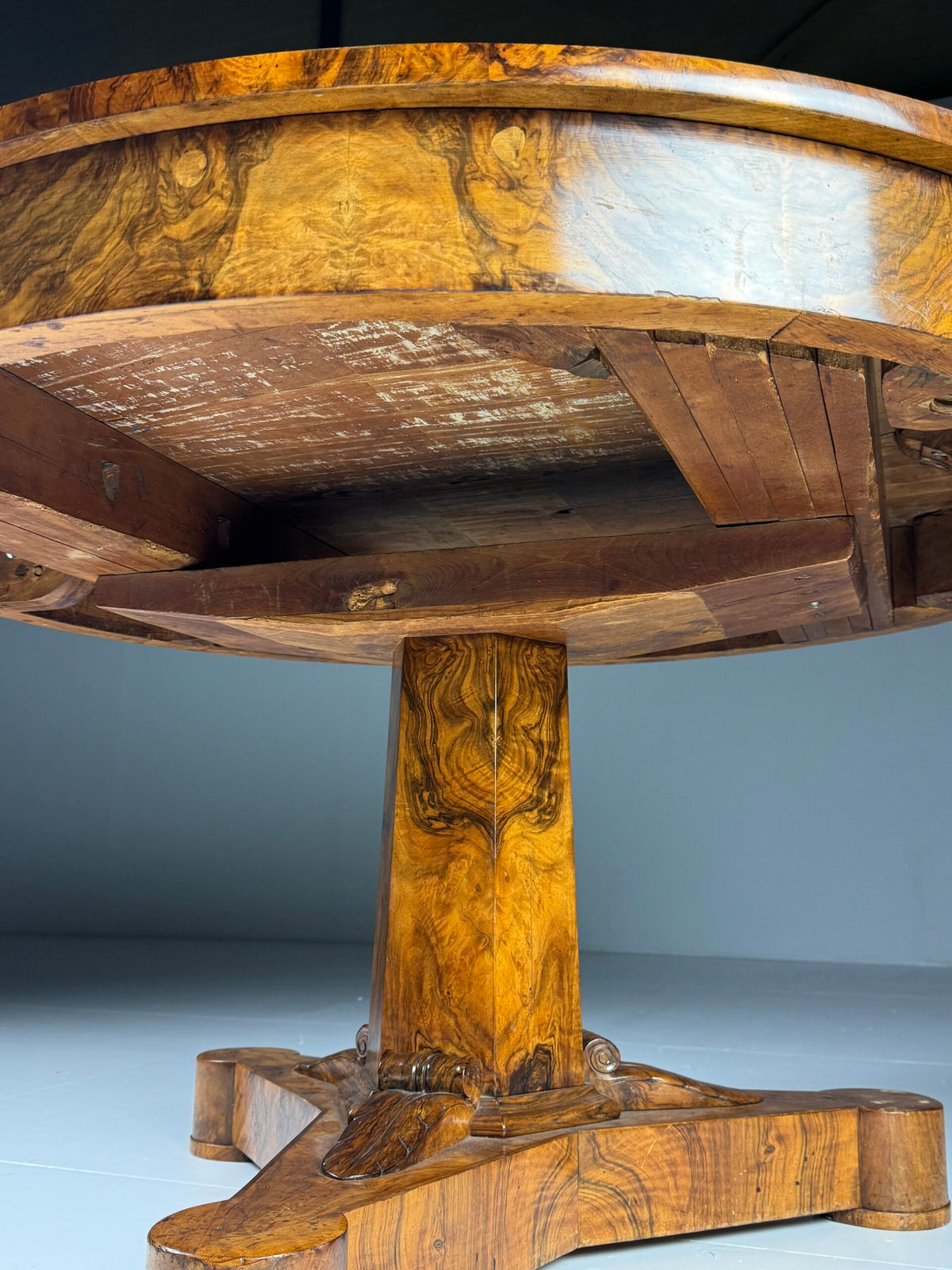 Biedermeier Walnut Center Table, Early 19th Century, photo 3