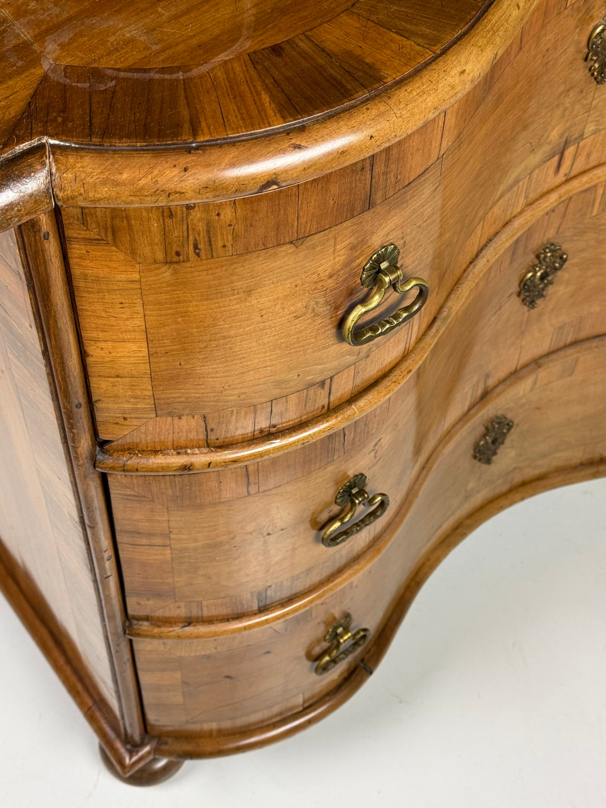 South German Serpentine Chest of Drawers, 18th Century, photo 6