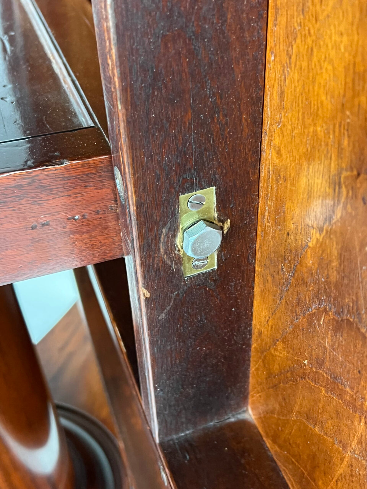 Large Mahogany Tilt Top Center Table, 19th Century, photo 4