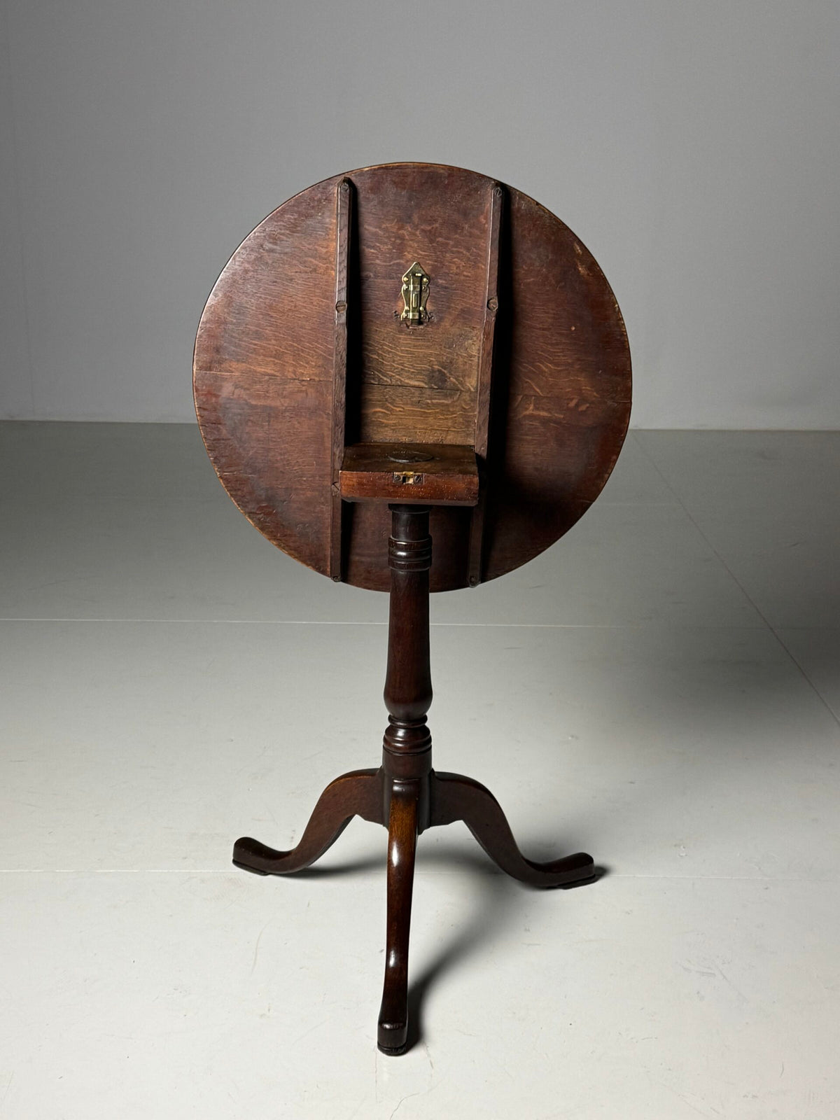 English Oak Tilt Top Table, 19th Century, photo 6