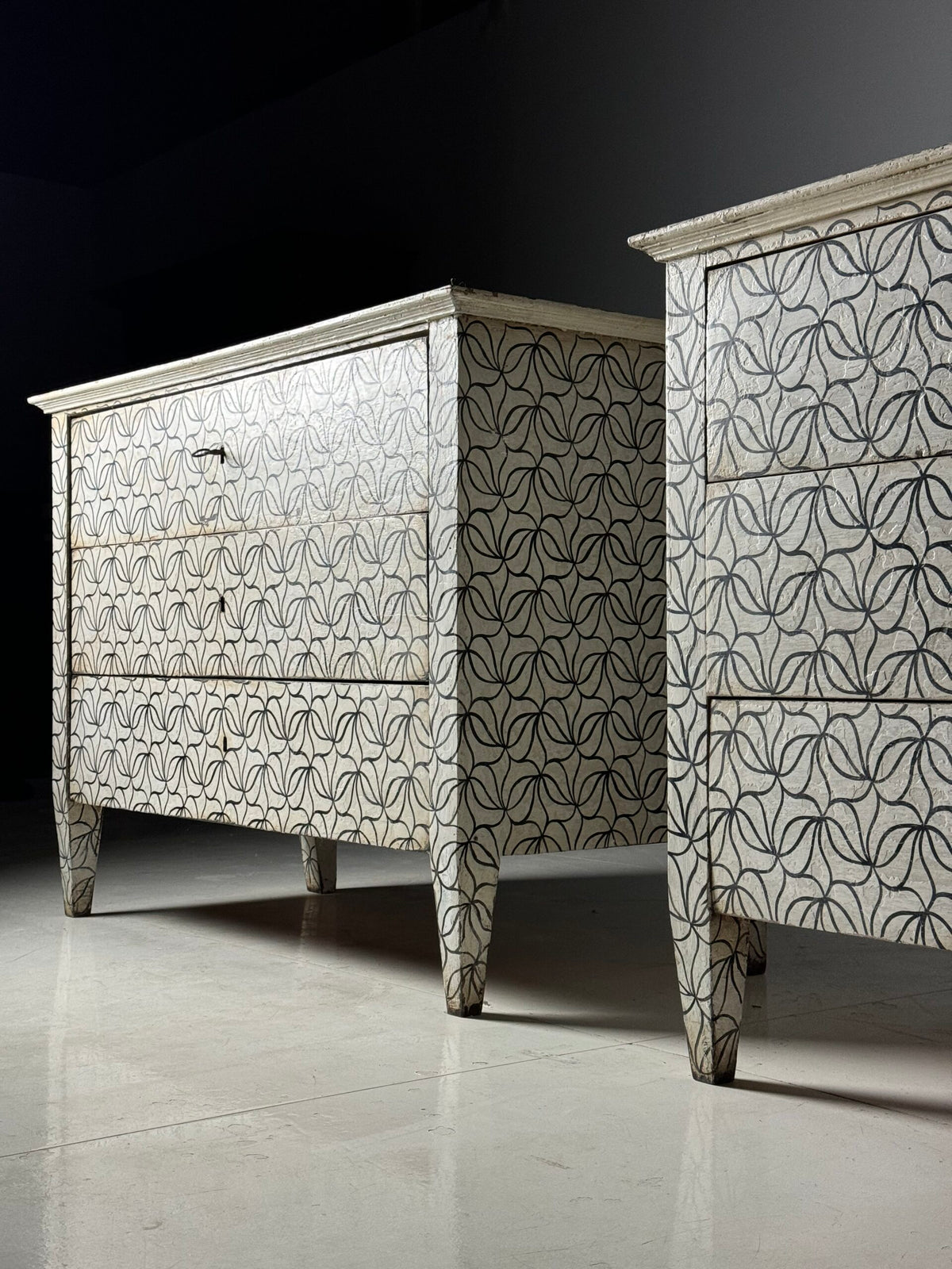 Pair of Painted Spanish Chests of Drawers, 19th Century, photo 1