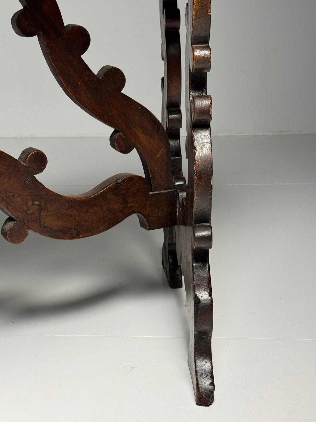 Pair of Italian Walnut Demi Lune Console Tables, 18th Century, photo 27