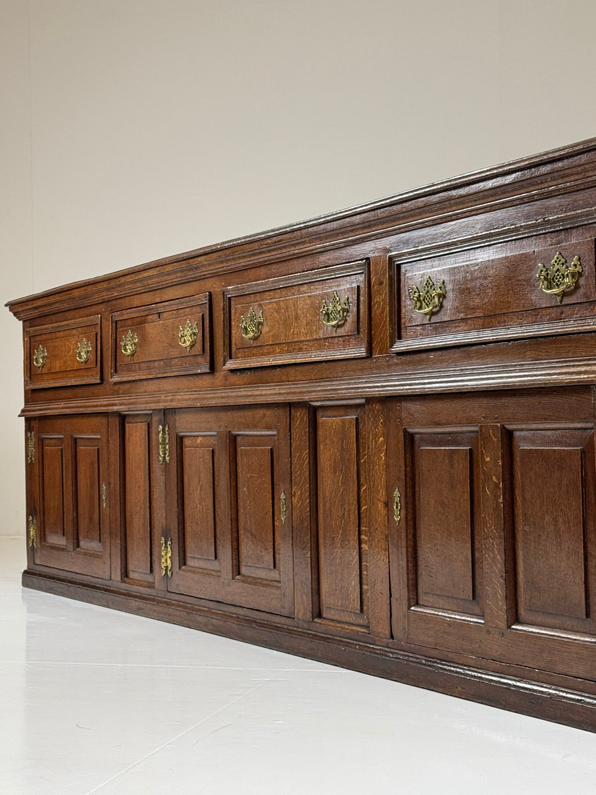 Extra Long English Oak Dresser, c. 1720, 302 cm, photo 28