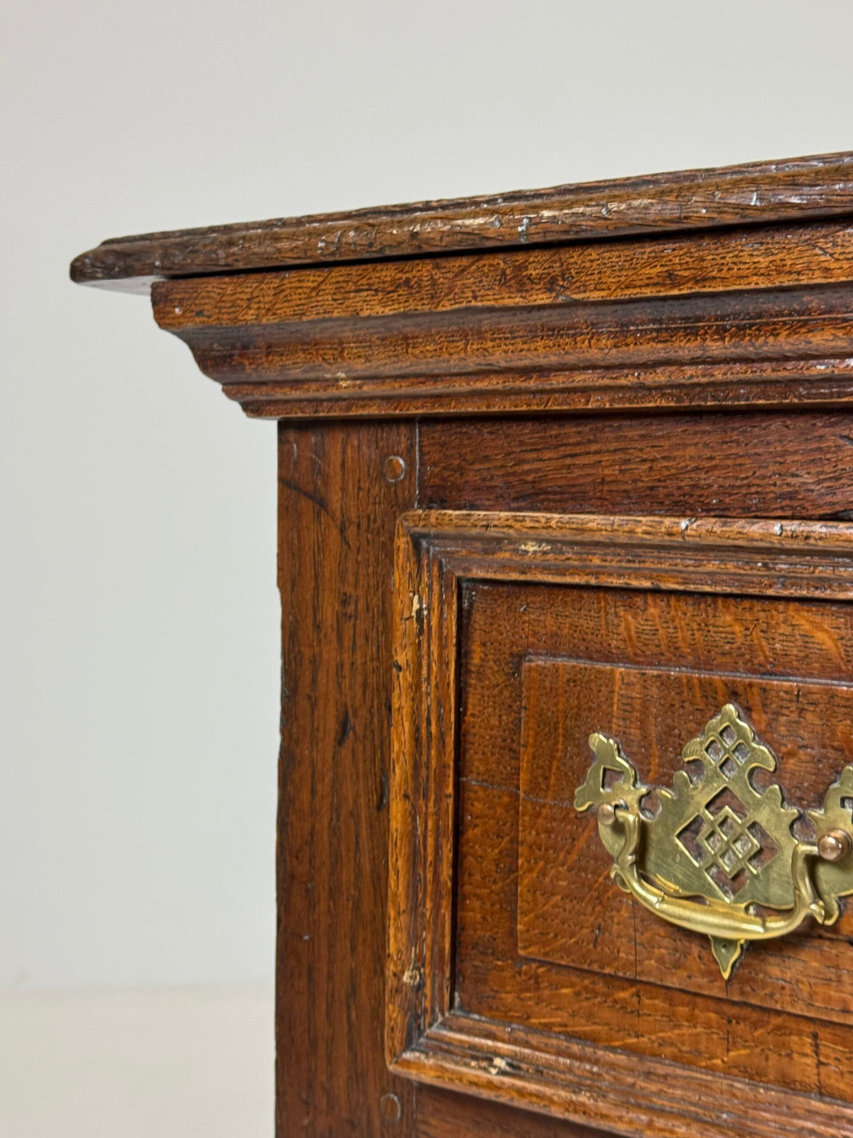 Extra Long English Oak Dresser, c. 1720, 302 cm, photo 16