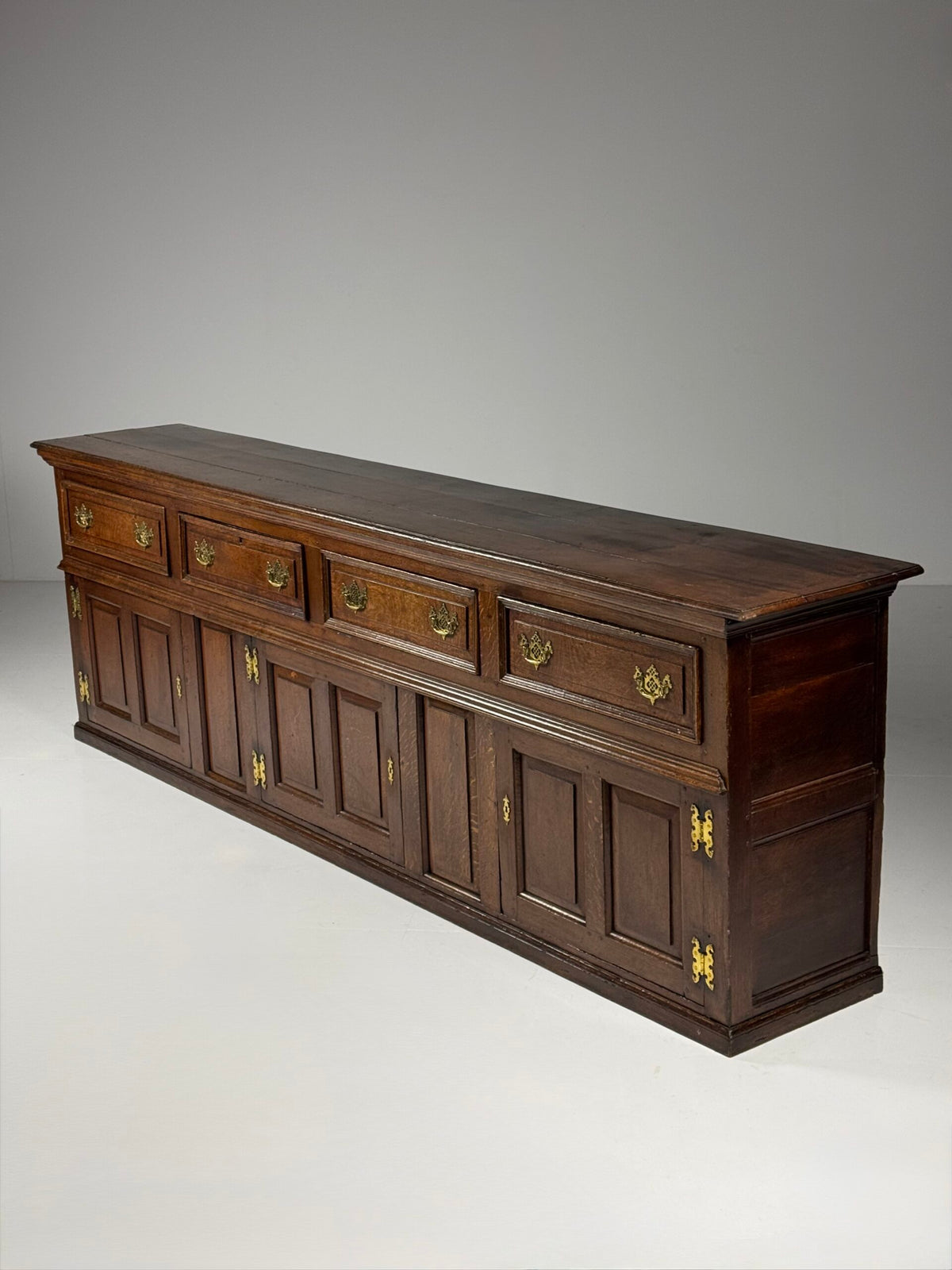 Extra Long English Oak Dresser, c. 1720, 302 cm, photo 10