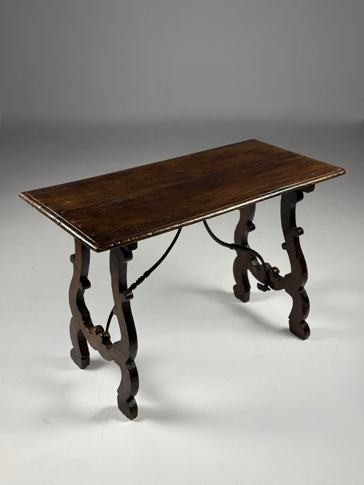 Italian Walnut Console Table, 18th Century, photo 4