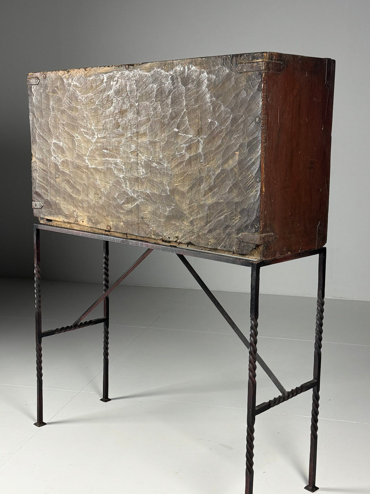 Spanish Walnut Vargueno, c. 1700, photo 6