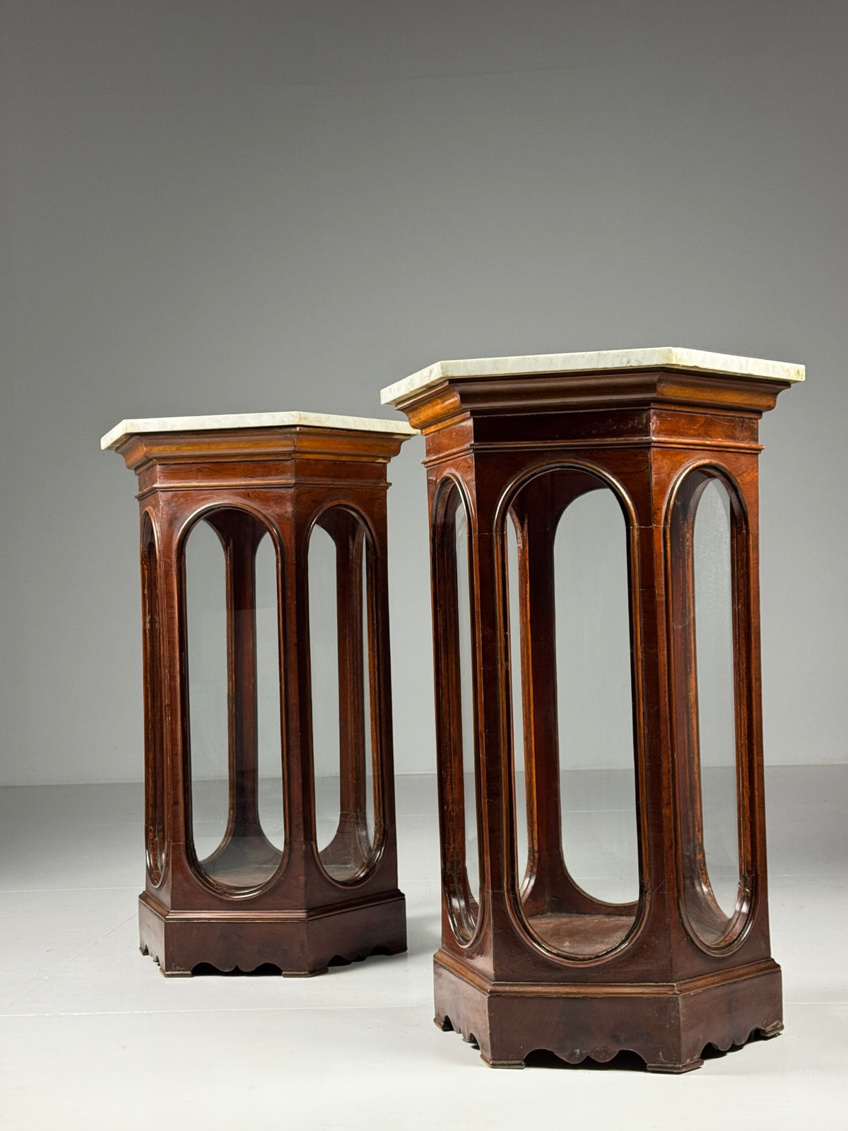 Pair of Octagonal Display Cabinets with Marble Tops, 19th Century, photo 17