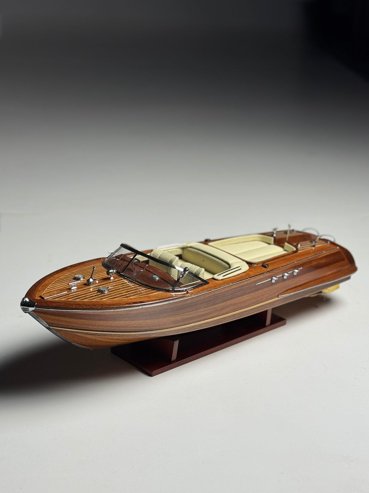 Riva Aquarama Scale Model Boat, 1:12, photo 18