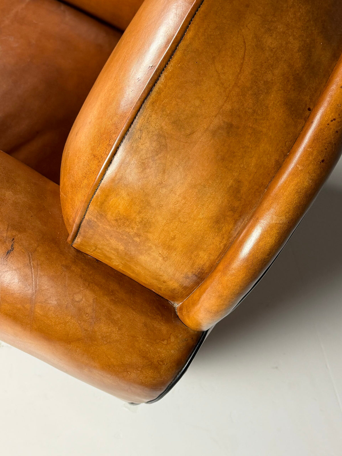 Pair of Bart van Bekhoven Sheepskin Club Chairs, photo 3