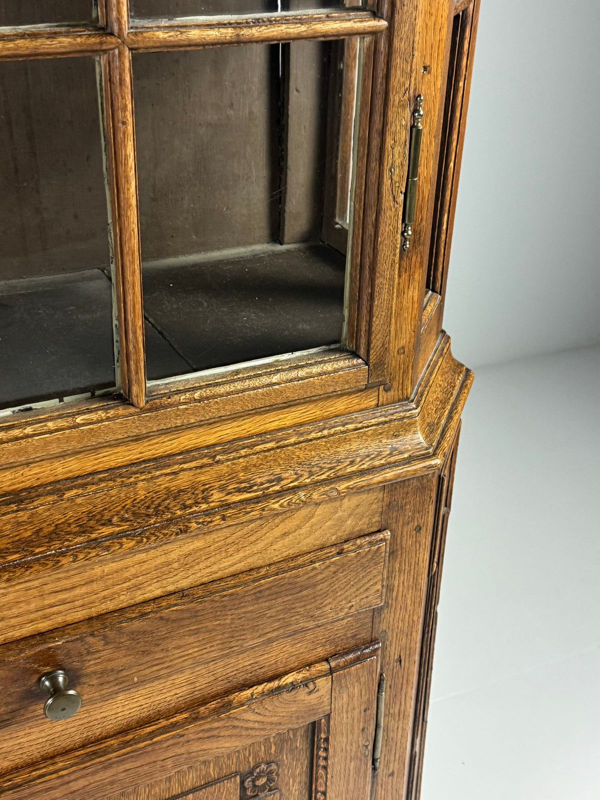 Belgian Oak Display Cabinet from Liege, 18th Century, photo 13
