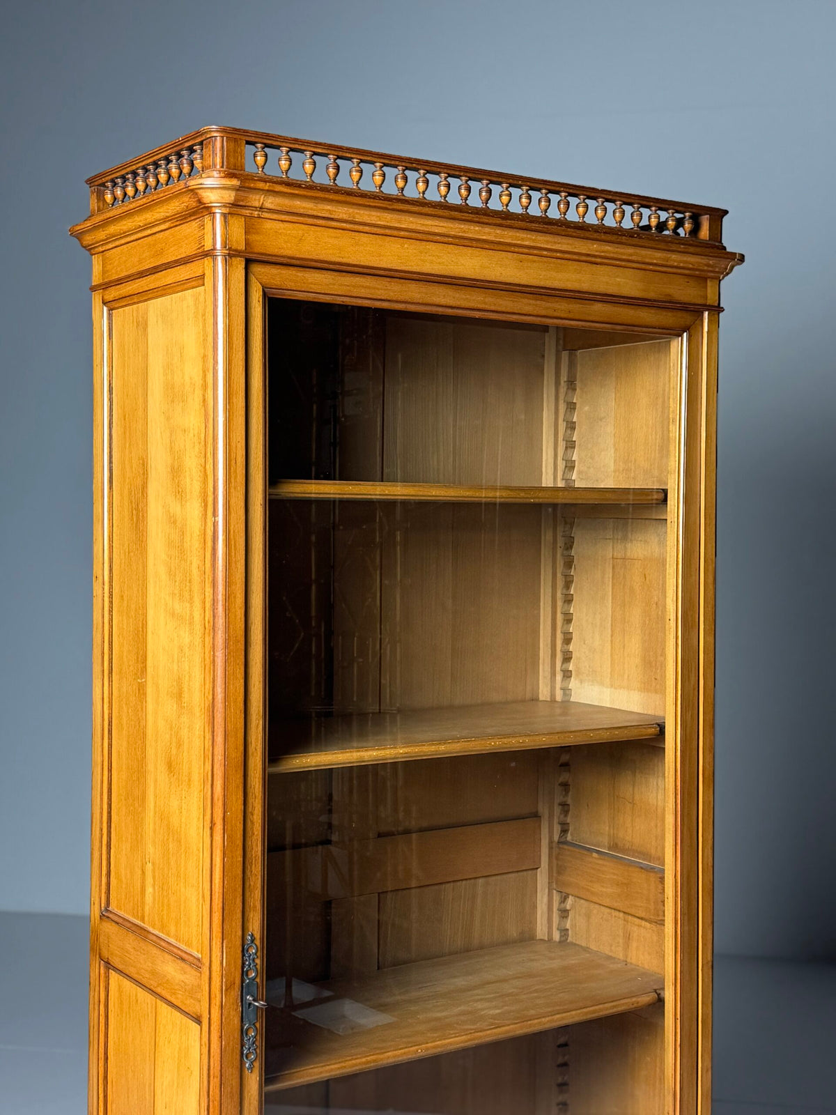 French Louis Philippe Style Display Cabinet, c. 1900, photo 3