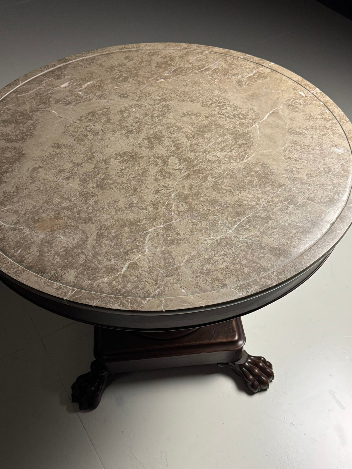 Early 19th Century French Mahogany Center Table with Claw Feet, photo 18