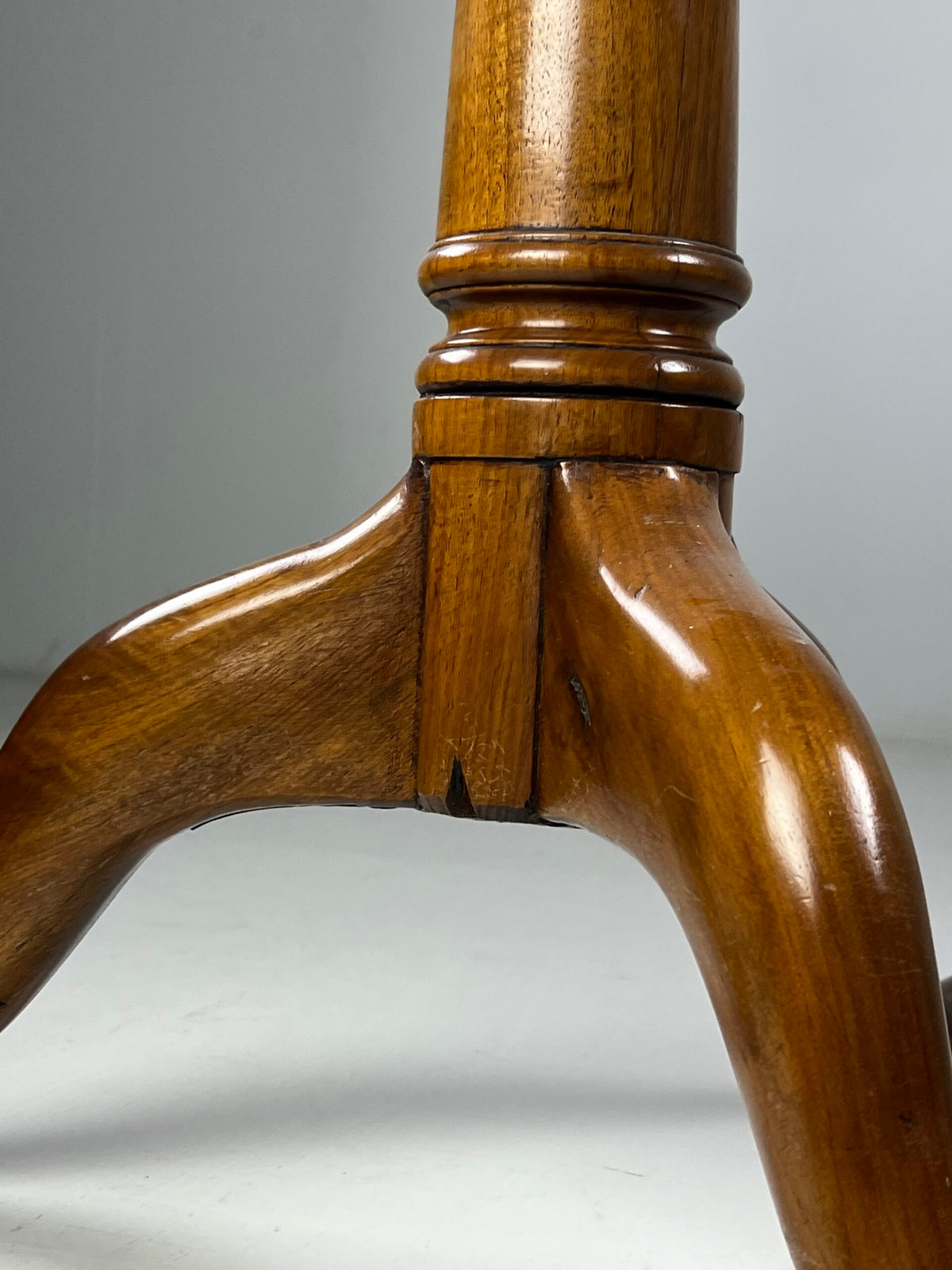 English Tilt Top Side Table, photo 3