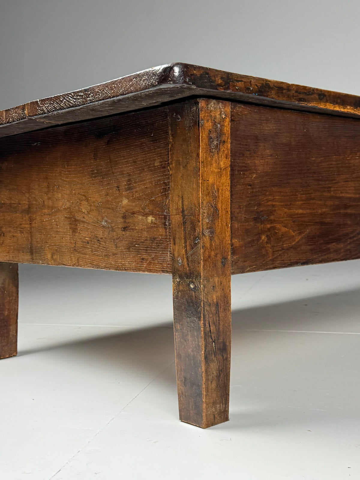 Spanish Walnut Coffee Table or TV Unit with Three Drawers, 18th Century, photo 6