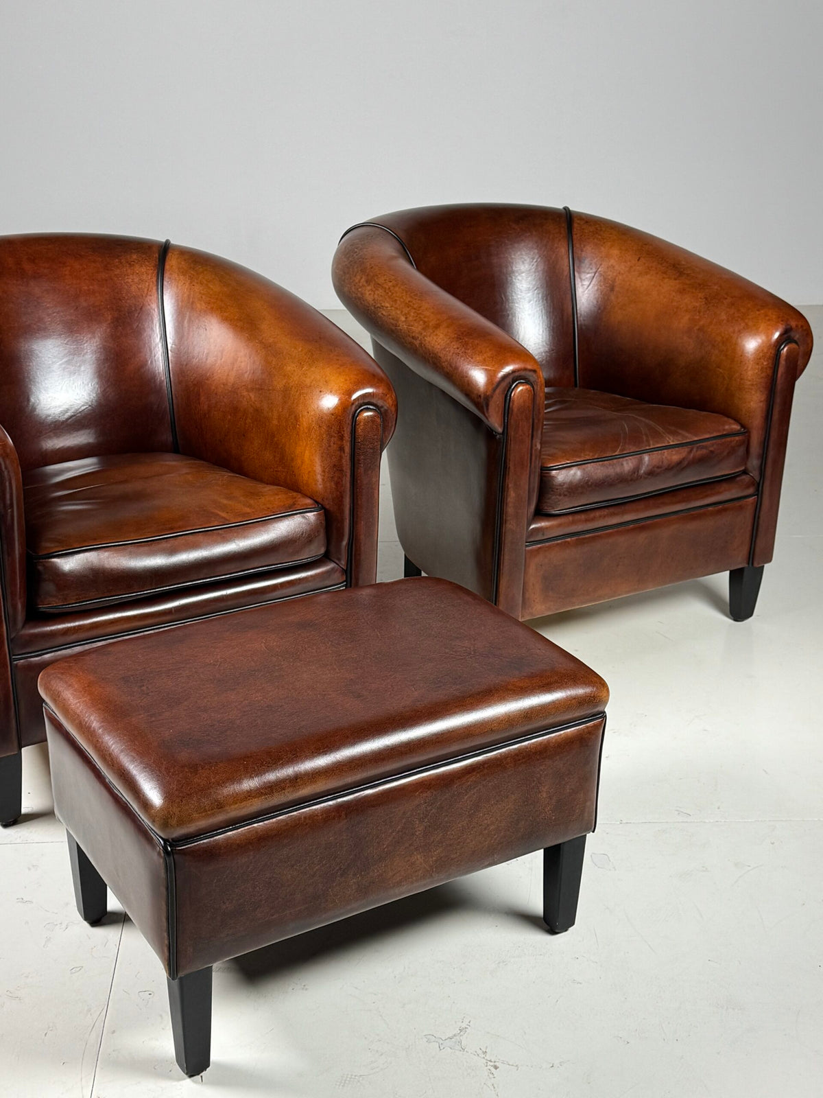 Pair of Dutch Lounge Atelier Sheepskin Club Chairs, photo 6