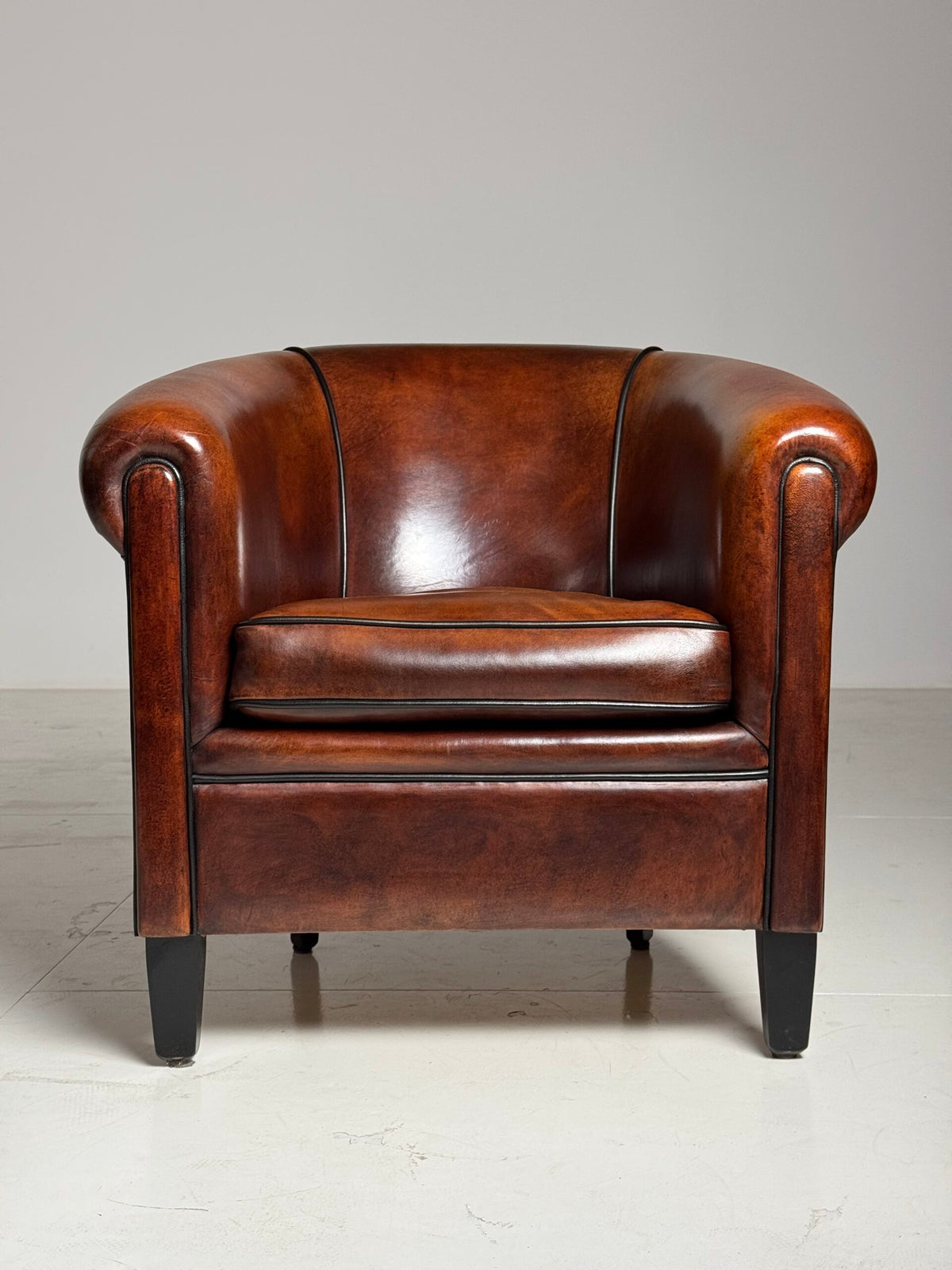 Pair of Dutch Lounge Atelier Sheepskin Club Chairs, photo 12
