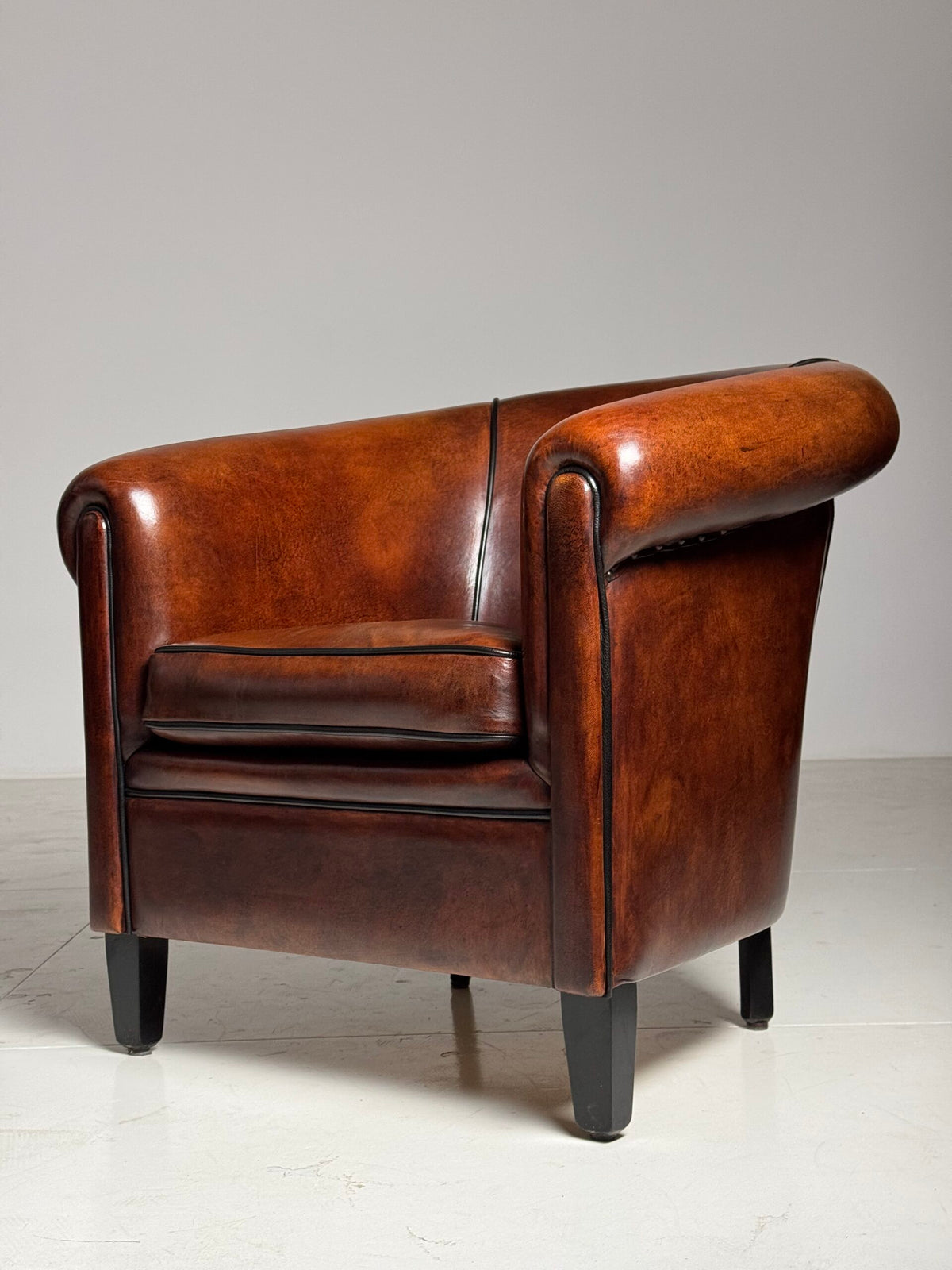 Pair of Dutch Lounge Atelier Sheepskin Club Chairs, photo 18