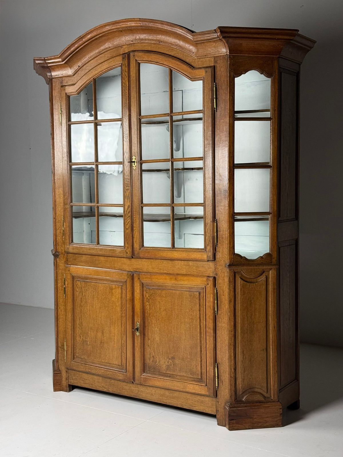 Very Large Belgian Oak Bookcase or Buffet Cabinet, c. 1800, photo 20