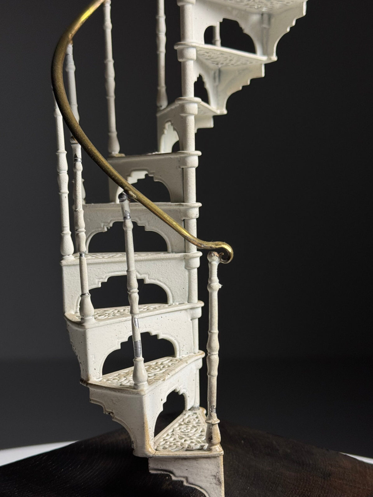 Spiral Staircase Scale Model in White Metal, photo 7