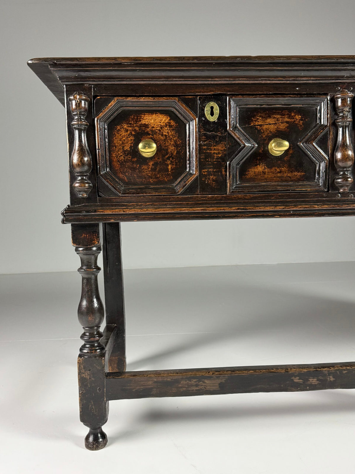 English William and Mary Oak Dresser Base, Late 17th Century, photo 24