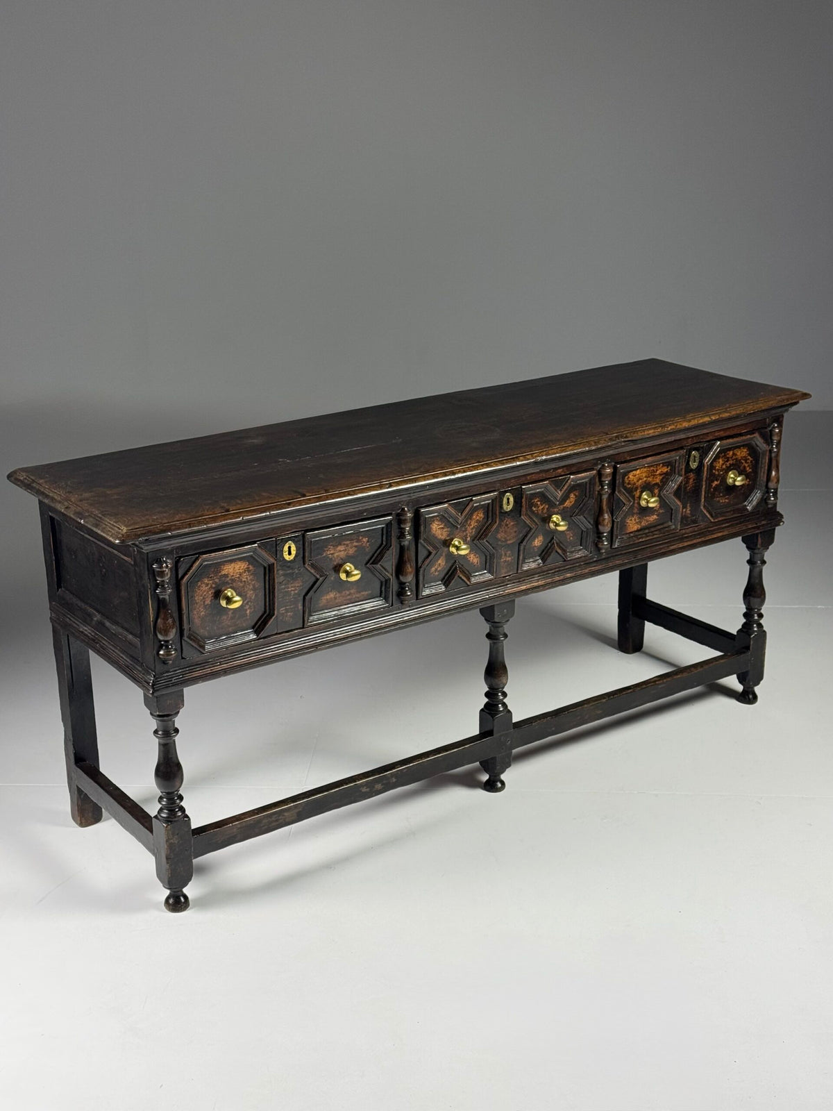 English William and Mary Oak Dresser Base, Late 17th Century, photo 16