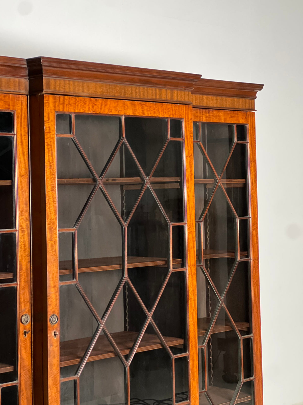 English Mahogany Breakfront Display Cabinet, 19th Century, photo 6