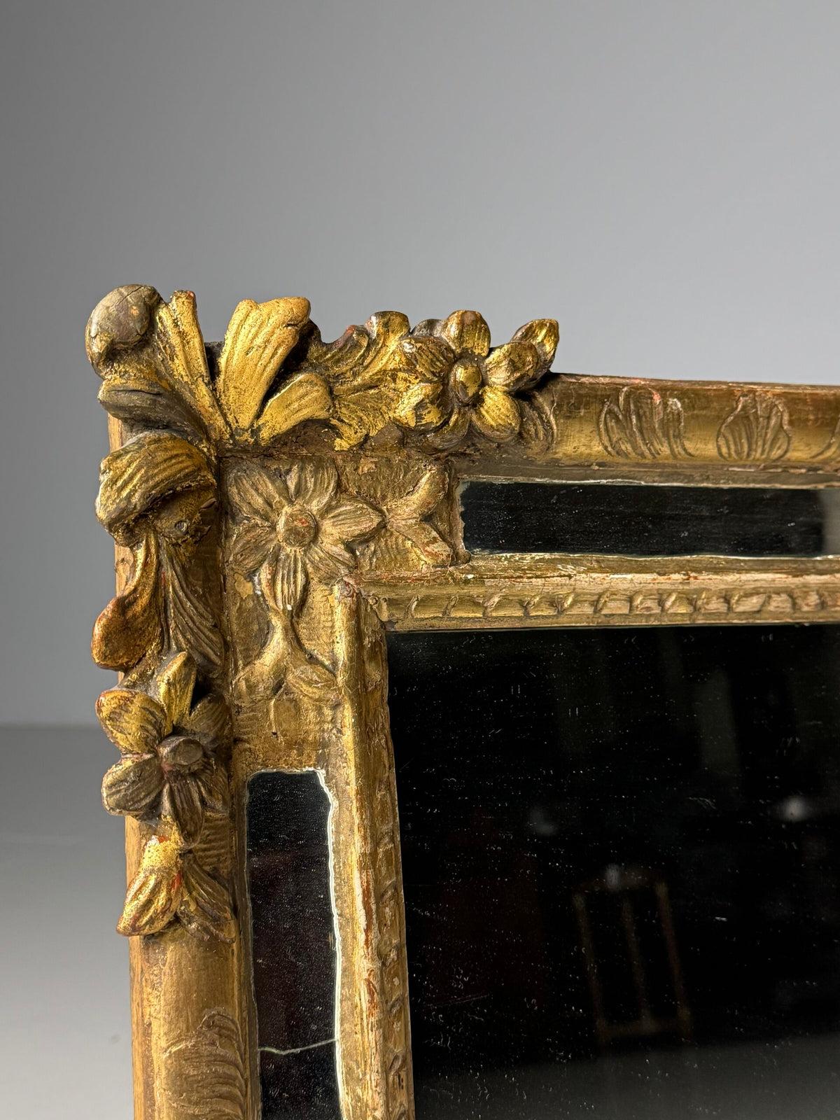 French Louis XV Period Giltwood Mirror, 18th Century, photo 9