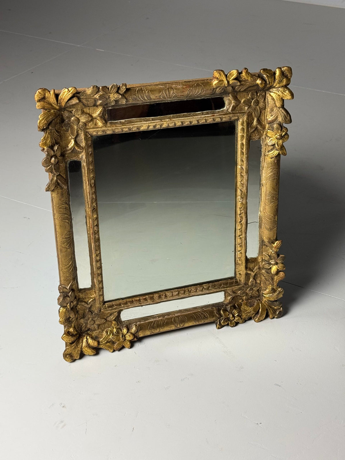 French Louis XV Period Giltwood Mirror, 18th Century, photo 12