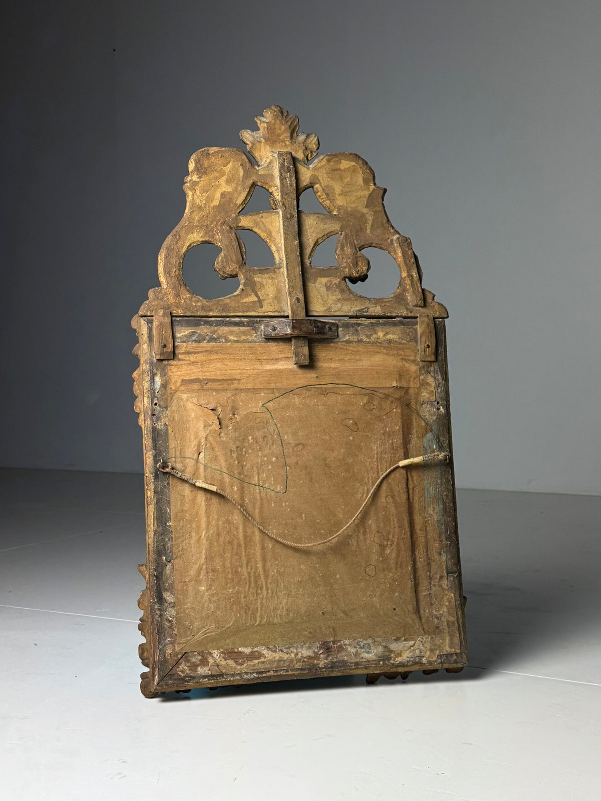 French Louis XV Period Giltwood Mirror, 18th Century, photo 24