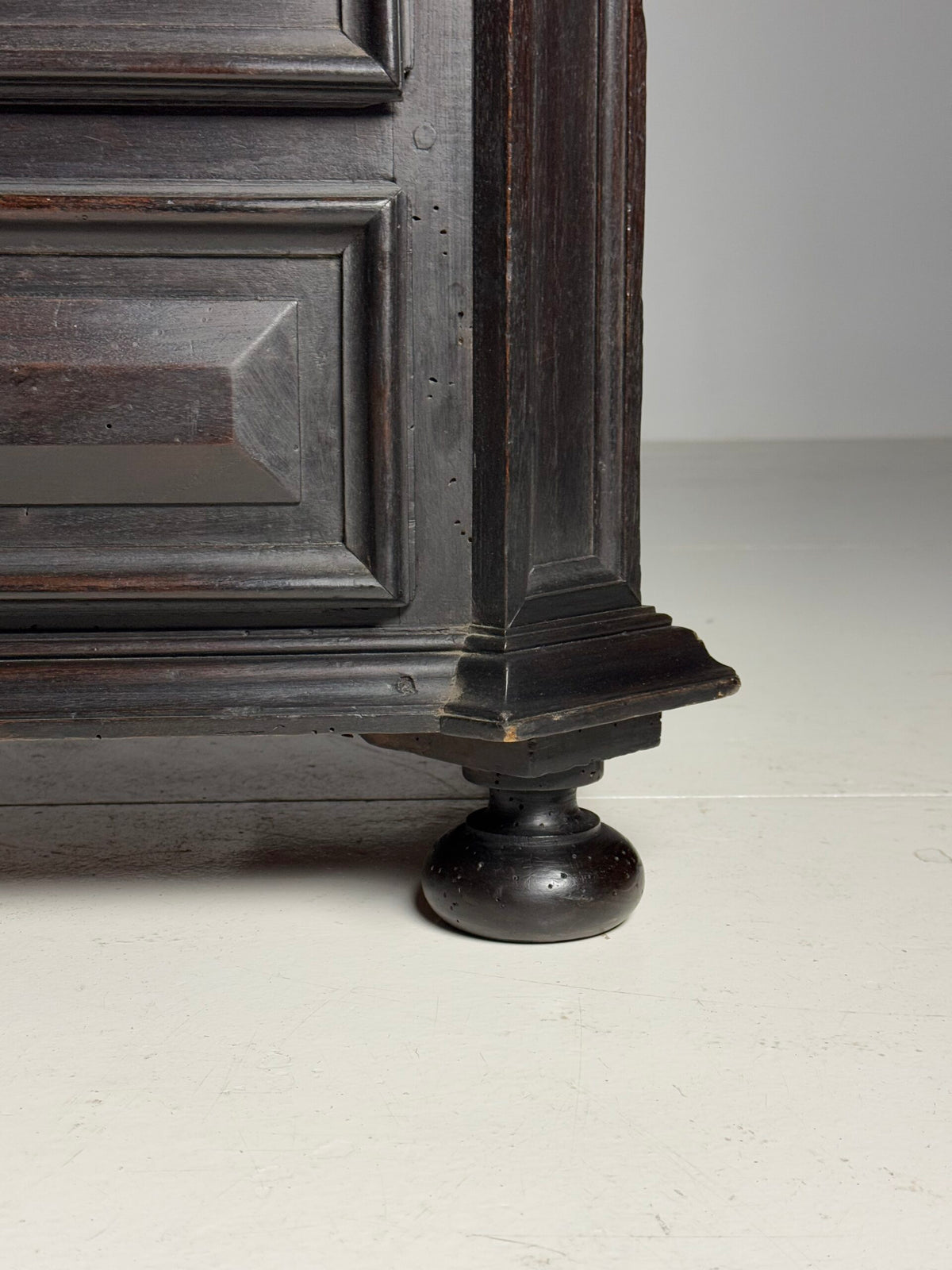 Italian Solid Walnut Commode, 18th Century, photo 34