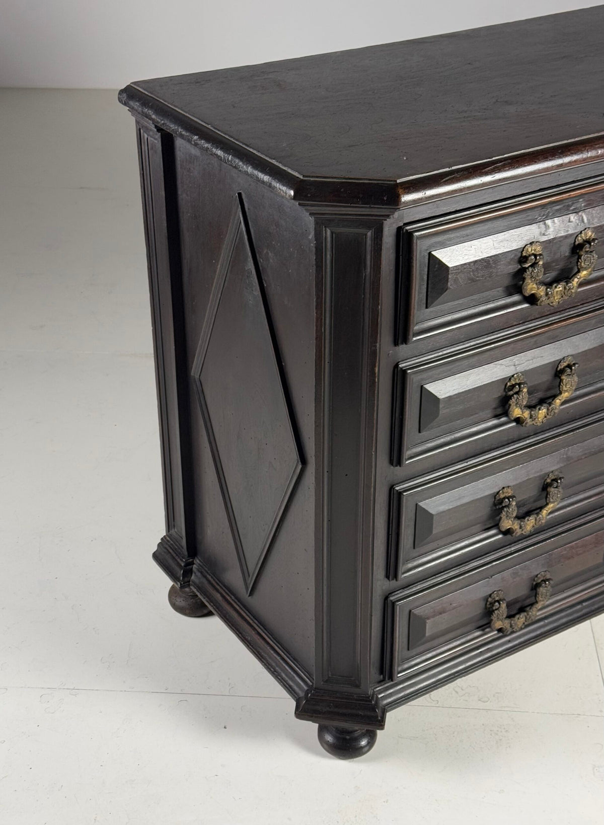 Italian Solid Walnut Commode, 18th Century, photo 8