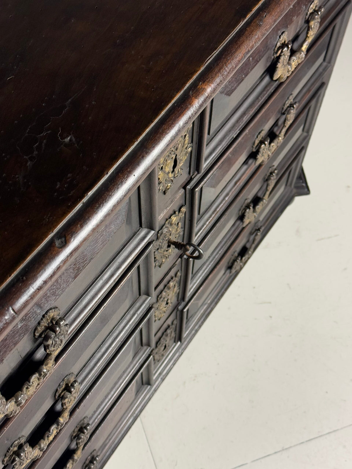 Italian Solid Walnut Commode, 18th Century, photo 25