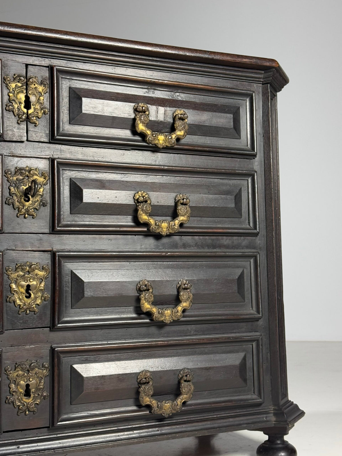 Italian Solid Walnut Commode, 18th Century, photo 23