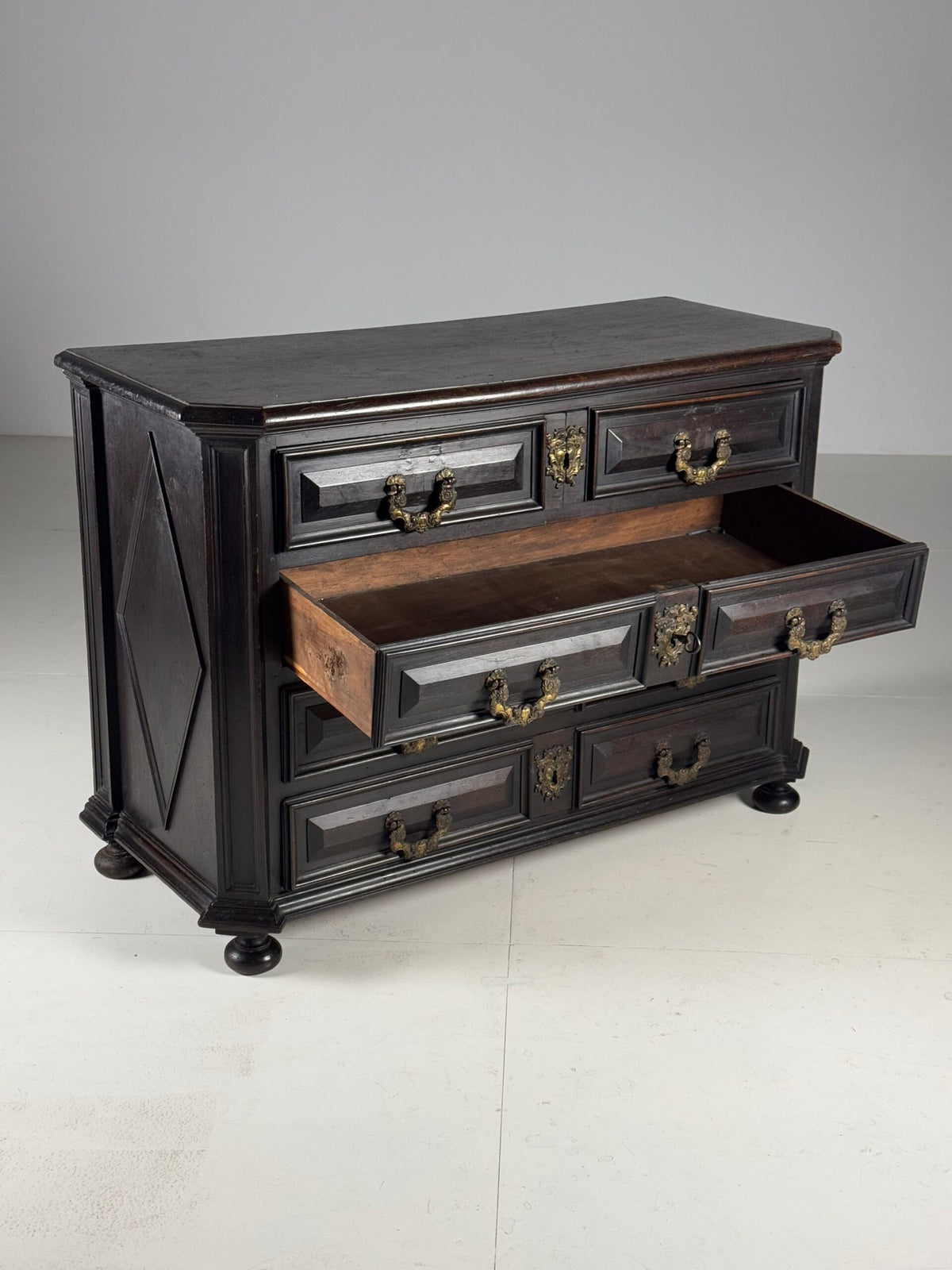 Italian Solid Walnut Commode, 18th Century, photo 12