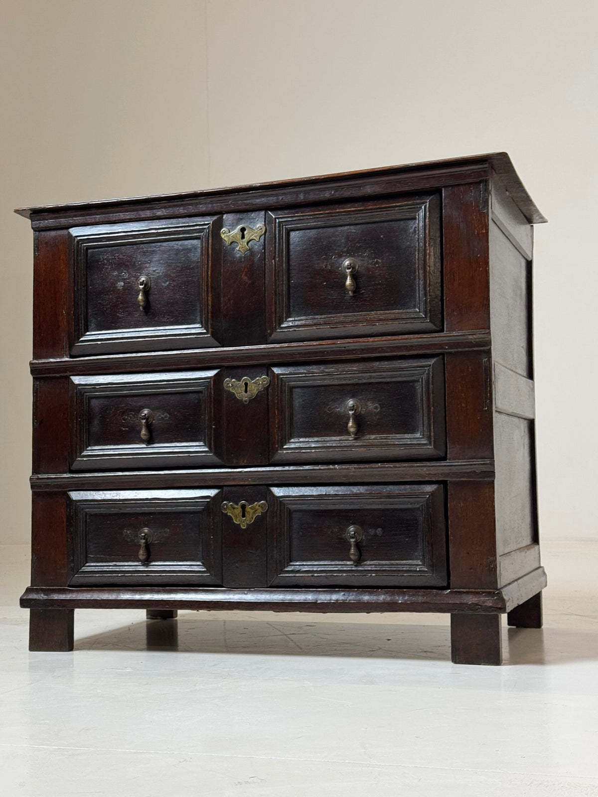 English Oak Chest of Drawers, c. 1690, photo 17