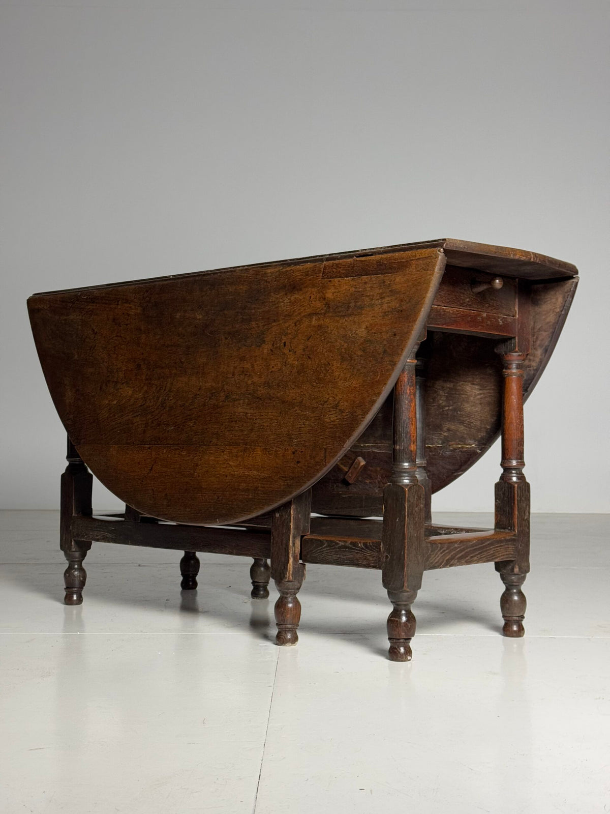 English Solid Oak Gateleg Table, Early 19th Century, photo 2