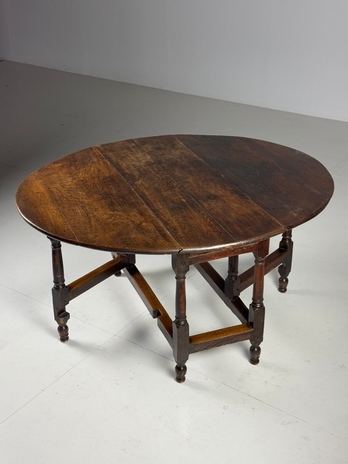 English Solid Oak Gateleg Table, Early 19th Century, photo 5