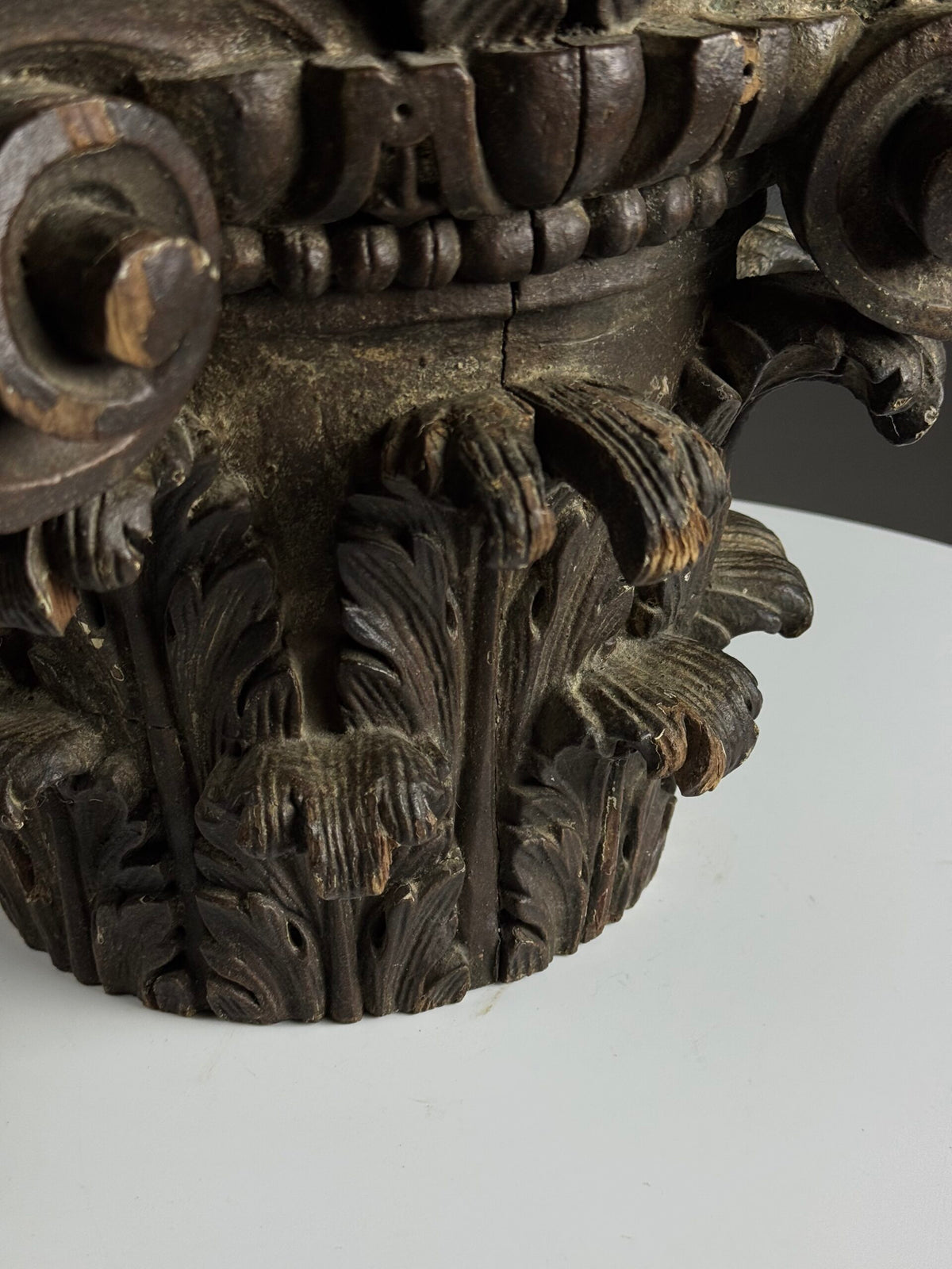 Hand Carved Oak Capital, France, 18th Century, photo 8
