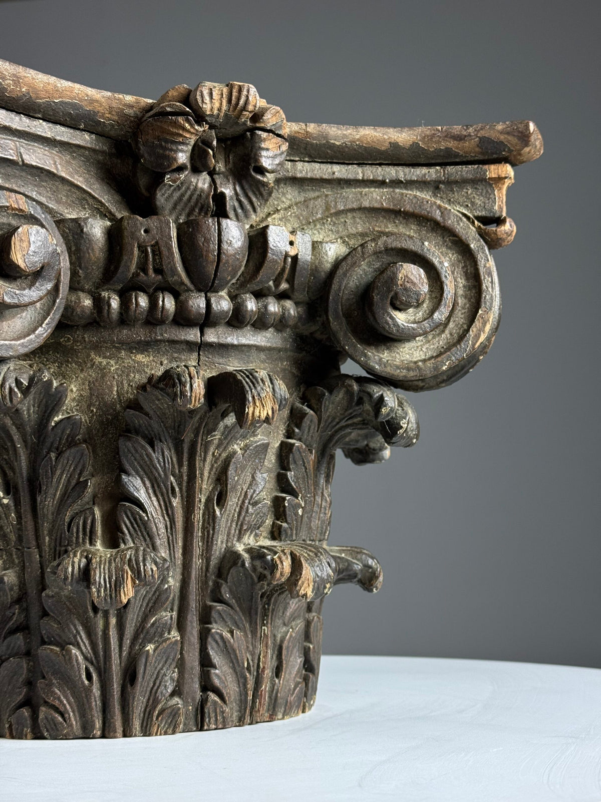 Hand Carved Oak Capital, France, 18th Century, photo 2