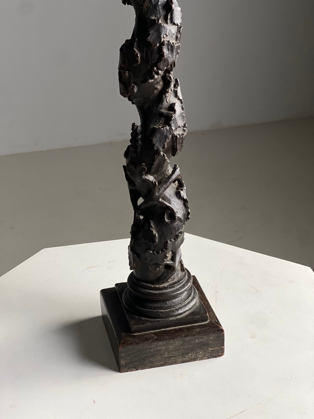 Hand Carved Corinthian Column, 19th Century, photo 3