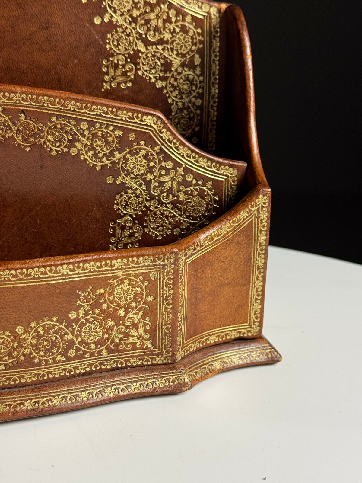French Leather Desk Organiser with Gilt Decoration, 20th Century, photo 6